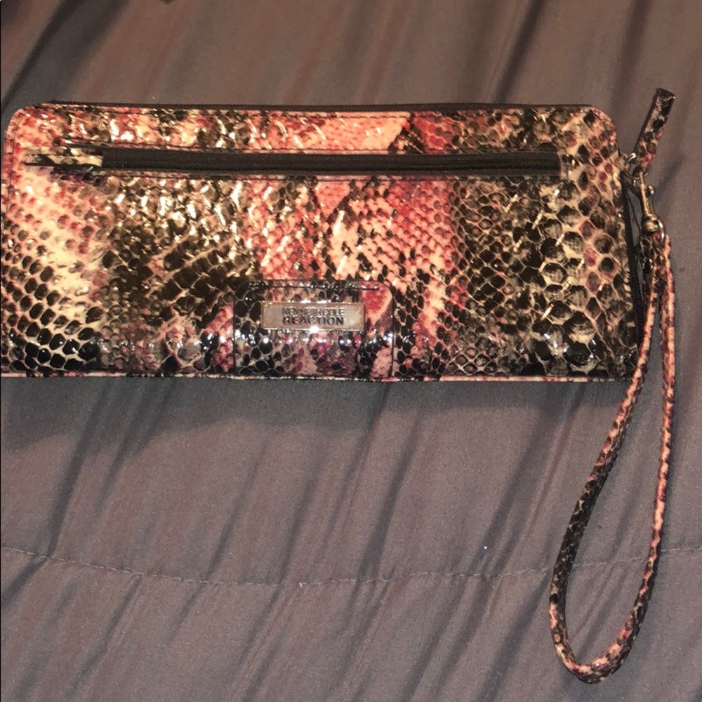Kenneth Cole Reaction wristlet